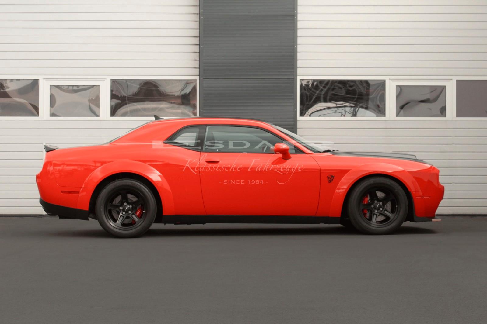 Dodge Challenger SRT Hellcat photo 3