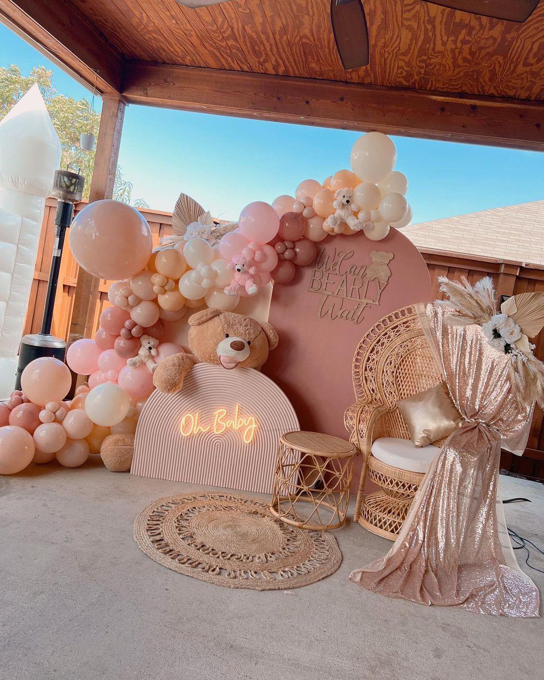 Styled backdrop, balloon, florals